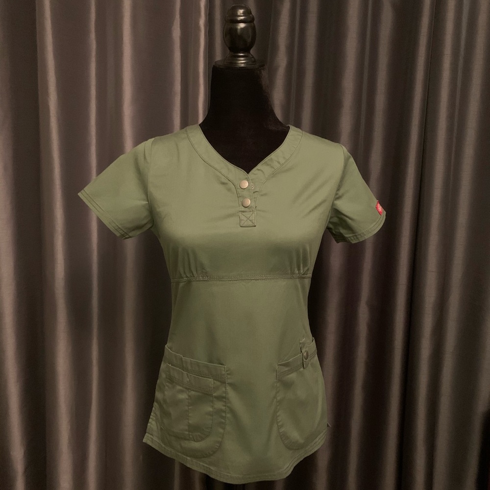 Scrub top and pants